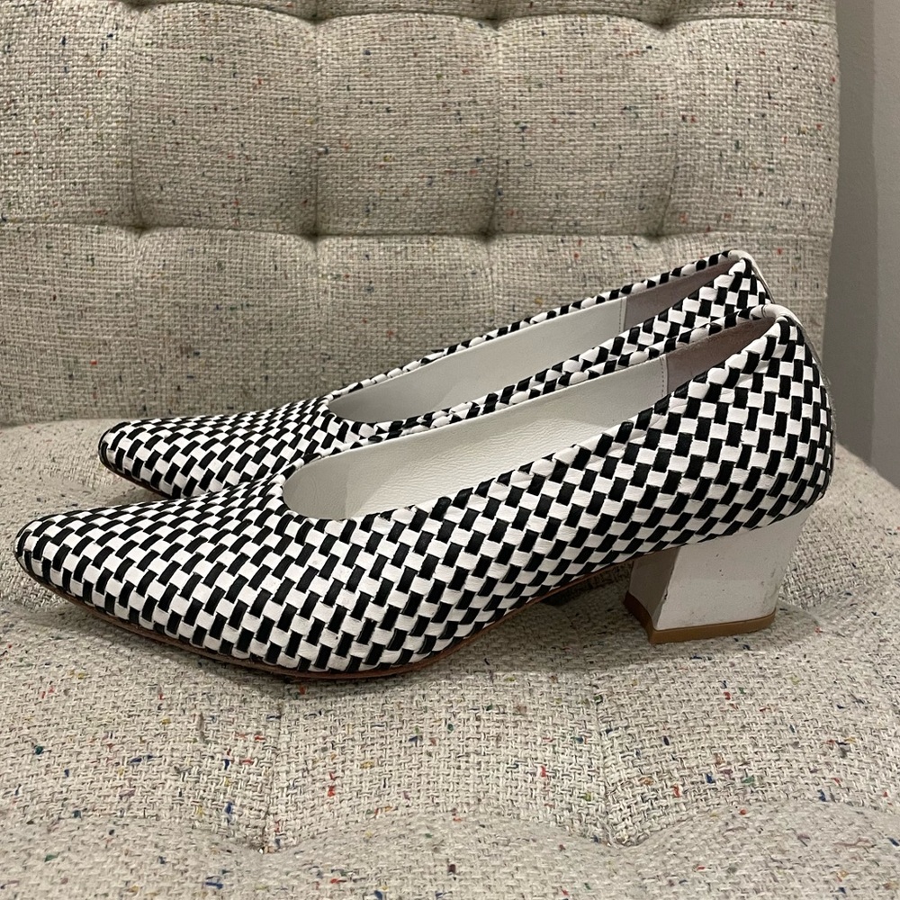 MNZ black and white pump, size 41